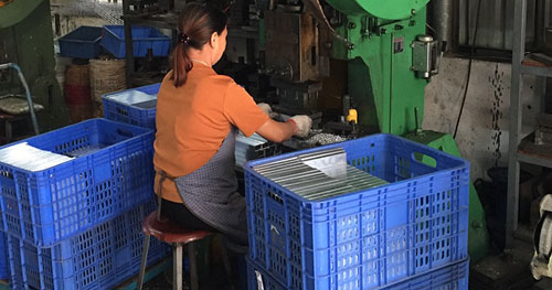 Introduction to the difference between cathode lock and anode lock