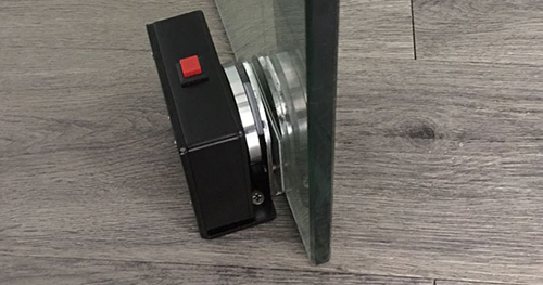 What is an electromagnetic door suction? How does it work and how to install it?