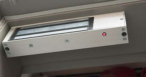 How to choose a suitable magnetic lock?